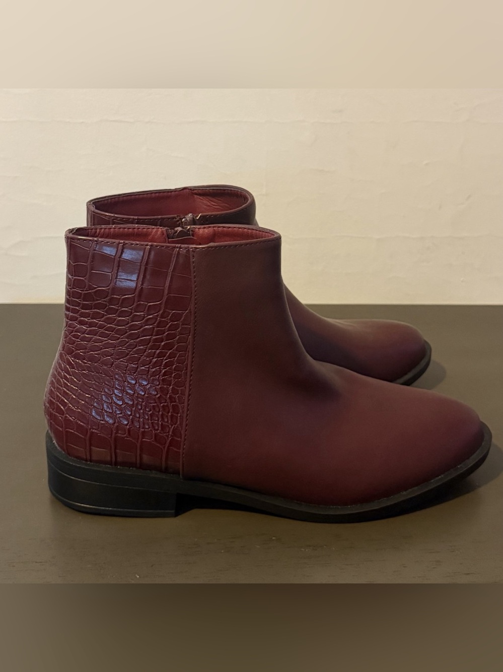 Weeboo Burgundy Croc-Embossed Ankle Boots Like New (US 9)